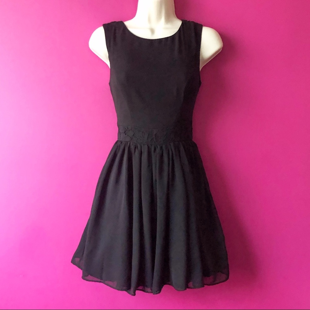 B. Smart Juniors Black Floral Lace Dress - 5